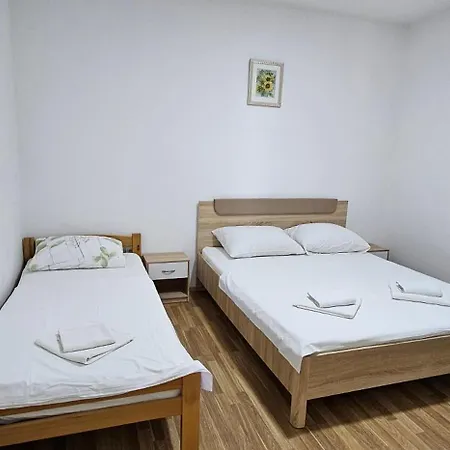 Darko Apartment *